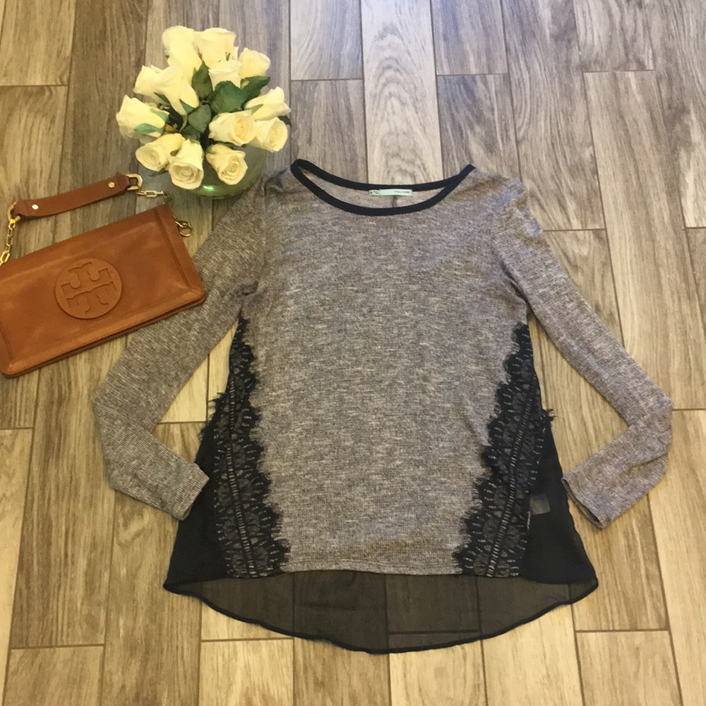 Gorgeous Blue knit blouse